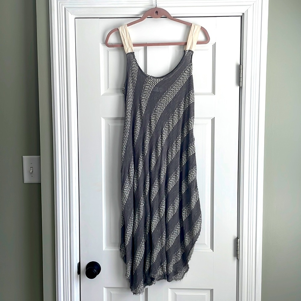 Crescent Moon dress with pockets